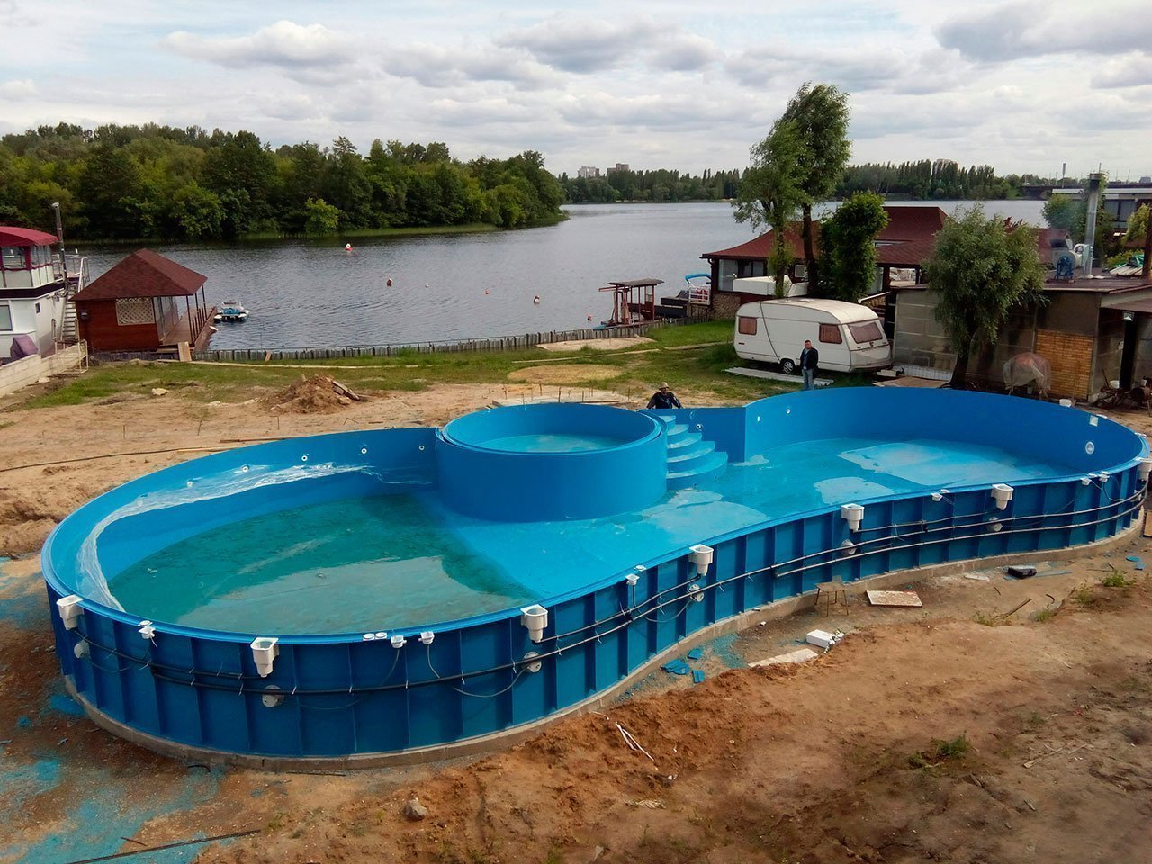 пластиковый бассейн